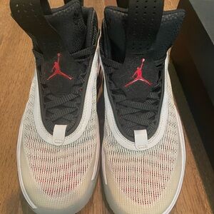 Jordan Air XXXI Black and White